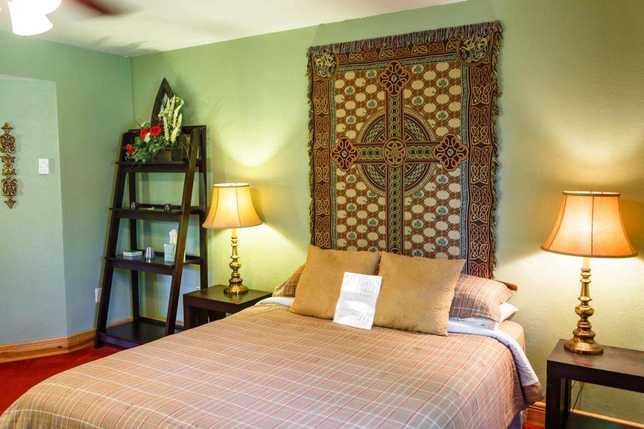 Coyote Blues Village Bed & Breakfast Silver City Экстерьер фото