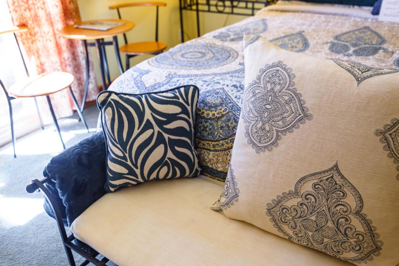 Coyote Blues Village Bed & Breakfast Silver City Экстерьер фото